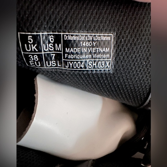 NEW DOC MARTEN Unisex White Leather Zip Boots 6M 7W - Picture 6 of 6